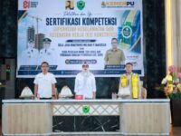 Bupati Barru Andi Ina Kartika Sari membuka pelatihan dan uji sertifikasi kompetensi Supervisor K3 Konstruksi di Baruga Pettu Adae.