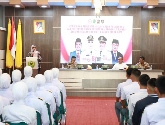 Bupati Barru Andi Ina Kartika Sari membuka Pemusatan Pendidikan dan Pelatihan Calon Paskibraka Kabupaten Barru 2026 sekaligus melepas tiga utusan Barru menuju pemusatan diklat tingkat Provinsi Sulawesi Selatan di Baruga Singkerru Adae.