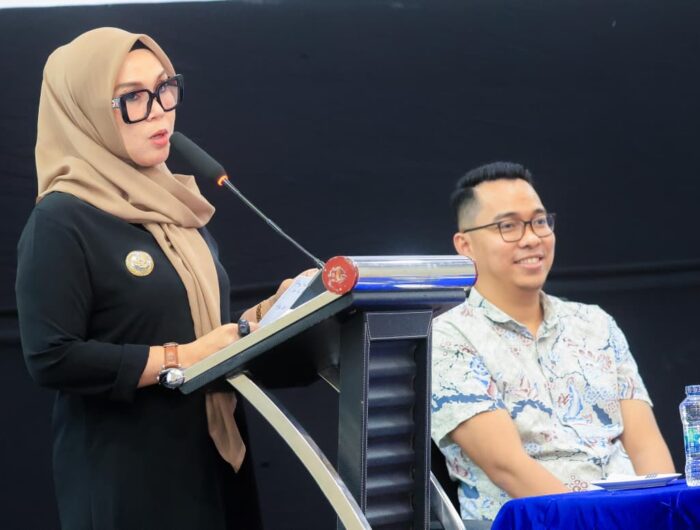 Bupati Barru Andi Ina Kartika Sari memberikan arahan saat membuka Asistensi Penyusunan Peta Proses Bisnis Perangkat Daerah Pemerintah Kabupaten Barru Tahun 2025–2029 di Hotel Aryaduta Makassar.