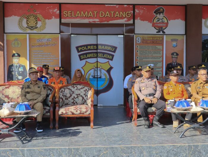 Sekda Barru A. Syarifuddin menghadiri Apel Gelar Pasukan kesiapan menghadapi Karhutla di Polres Barru