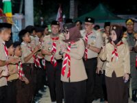 Bupati Barru Andi Ina Kartika Sari dan Wakil Bupati Abustan A. Bintang mengunjungi perkemahan Pramuka di Barru