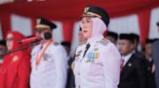 Bupati Barru Andi Ina Kartika Sari memimpin Upacara HUT ke-81 Kemerdekaan RI di Lapangan Sumpang Binangae.