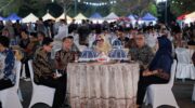 Bupati Barru Andi Ina Kartika Sari bersama Wakil Bupati Abustan A. Bintang menghadiri penutupan Semarak Merdeka dan Gebyar UMKM di Alun-Alun Colliq Pujie.