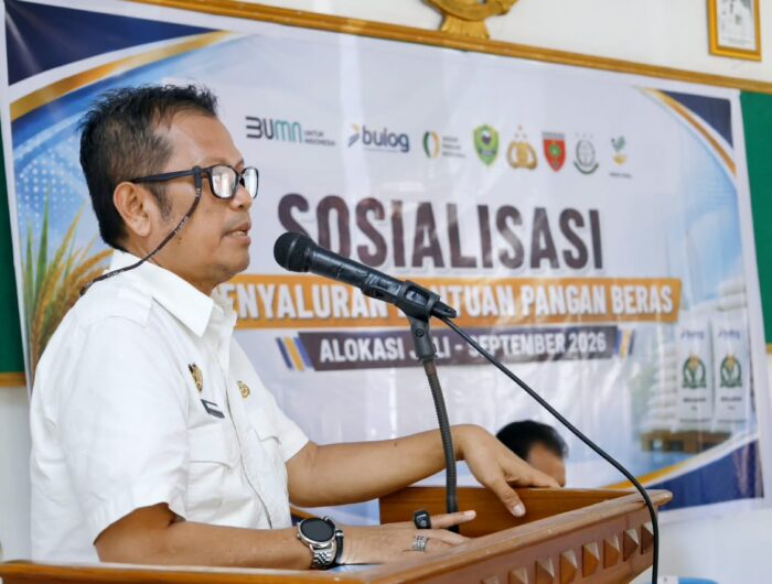 Sekda Barru Andi Syarifuddin membuka Sosialisasi Penyaluran Cadangan Pangan Pemerintah untuk bantuan pangan beras di Kantor Dinas PMD Barru.