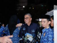 Wakil Bupati Barru Abustan A. Bintang menghadiri pembukaan MTQ KORPRI VIII Nasional 2026 di Lapangan Karebosi Makassar.