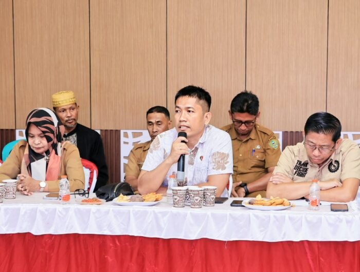Polres Barru bersama Pemkab Barru, Pertamina dan nelayan membahas penyaluran BBM bersubsidi