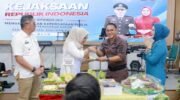 Kajari Barru Erik Yudistira bersama Bupati Barru Andi Ina Kartika Sari dalam peringatan Harlah Kejaksaan ke-81