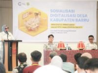 Bupati Barru Andi Ina Kartika Sari menyampaikan arahan dalam sosialisasi pengembangan sistem desa digital terintegrasi bersama 40 kepala desa di Makassar.