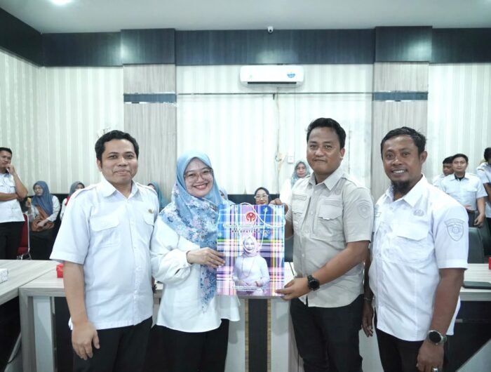 Pemkab Gowa studi tiru layanan Call Center 112 di Barru Smart Information Center