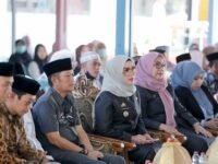 Bupati Barru Andi Ina Kartika Sari menghadiri Milad ke-28 RA Al-Ikhlas yang dirangkaikan dengan Maulid Nabi Muhammad SAW.