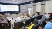 Wakil Bupati Barru Abustan A. Bintang mengikuti pembukaan FEKDI dan IFSE 2026 secara daring saat Andi Muhammad Sigit dari Bapenda Barru meraih penghargaan Best Knowledge Sharing Katalis II P2DD Wilayah Sulawesi.