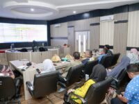 Wakil Bupati Barru Abustan A. Bintang mengikuti pembukaan FEKDI dan IFSE 2026 secara daring saat Andi Muhammad Sigit dari Bapenda Barru meraih penghargaan Best Knowledge Sharing Katalis II P2DD Wilayah Sulawesi.