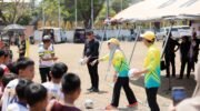 Bupati Barru Andi Ina Kartika Sari bersama Wakil Bupati Abustan A. Bintang membuka Liga Ramang U-12 2026 di Lapangan Sumpang Binangae.